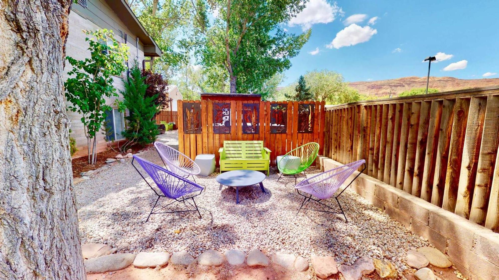 Downtown Cozy Home Base - Purple Sage 8 Моуаб Екстериор снимка
